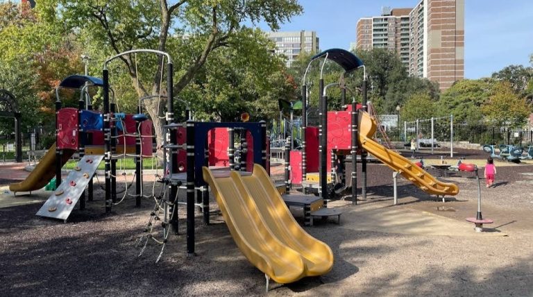 Allan gardens park Toronto 7 768x428