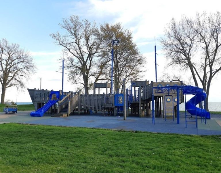 Childrens pirate castle harrow 2 768x599