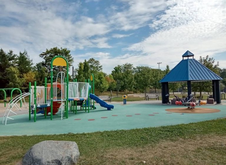 Grovewood park Richmond hill 3 768x560