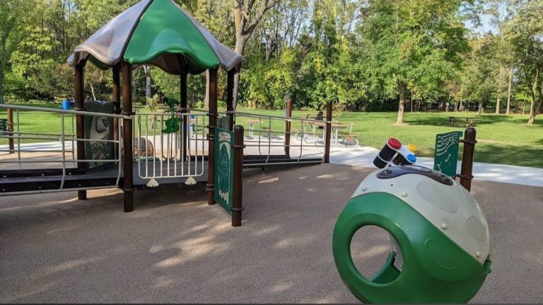 Happy Ralphs animal farm centennial playground st catharines 1 768x431