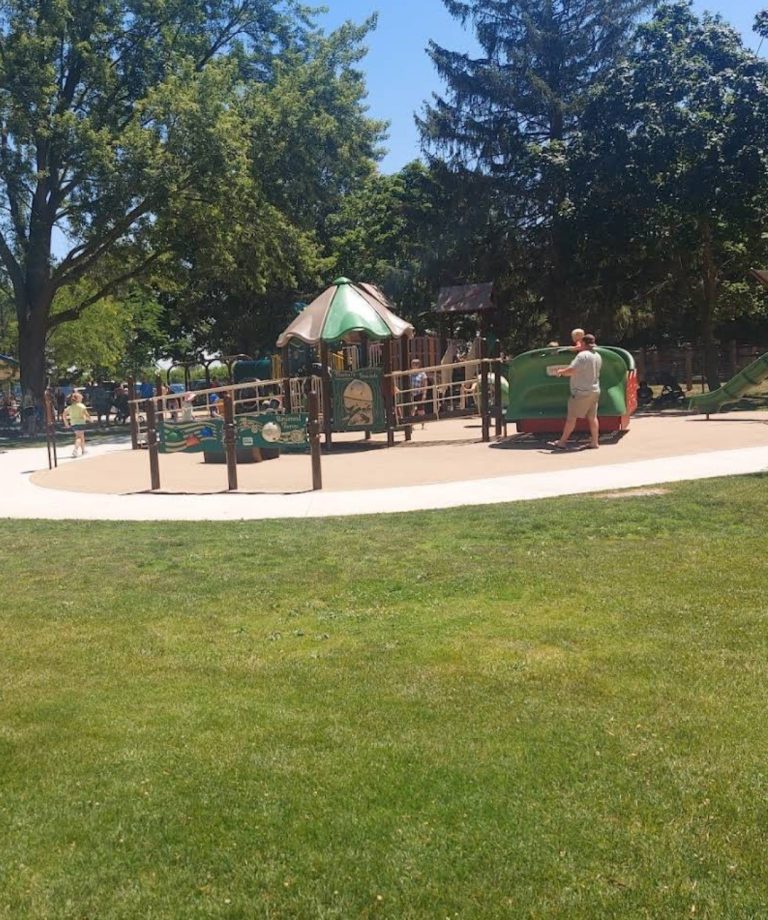 Happy Ralphs animal farm centennial playground st catharines 5 768x920
