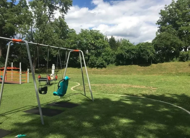 grey robinson park niagara 2 6503450e07c91 768x558