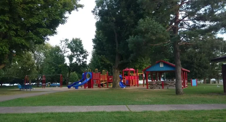 hardy park brockville 64f6830da4bb0 768x417