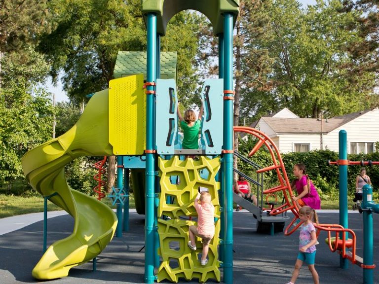 oak elm park windsor 2 768x576