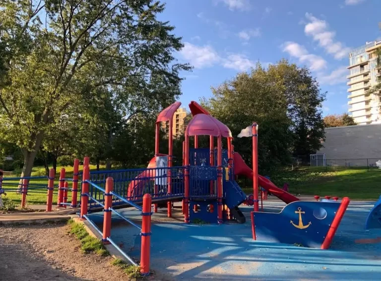 port credit memorial park mississauga 1 650093fdd3b62 768x566