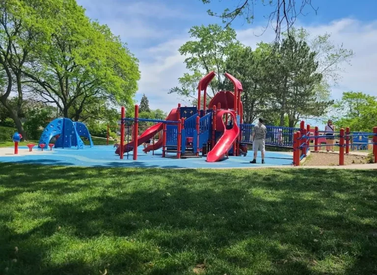 port credit memorial park mississauga 7 650093f751ec5 768x562