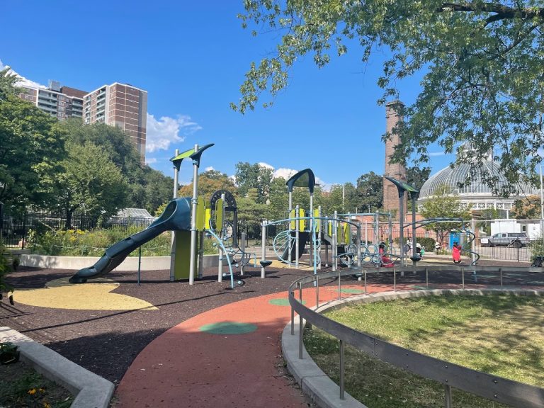 allan gardens toronto 1 768x576